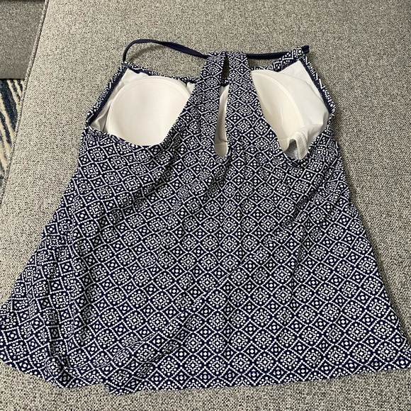 Target swim top - Picture 2 of 4